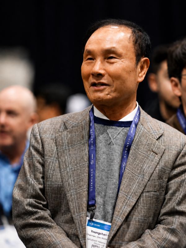 kim youngchan golfzon group chairman